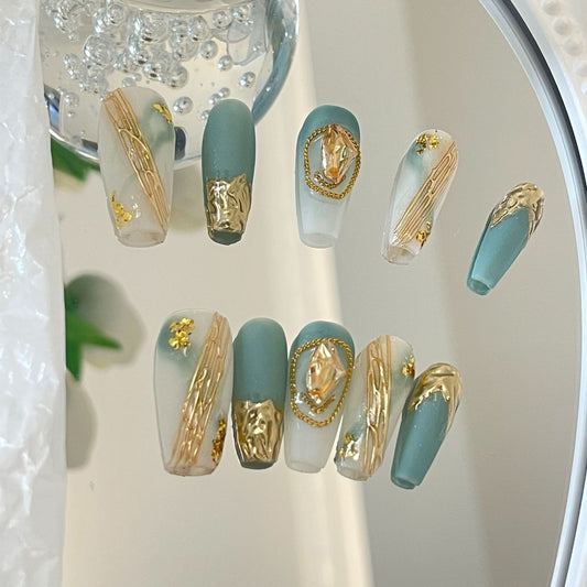 Retro Royal Court Green Press On Nails